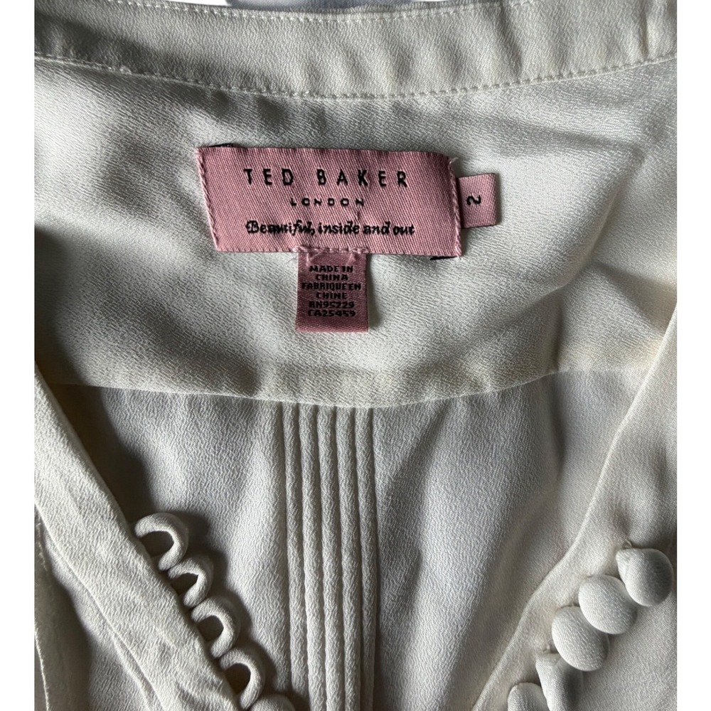 Cream Pleated V-Neck Blouse Smocked Cuff White Top Size 2 - Picture 8 of 10